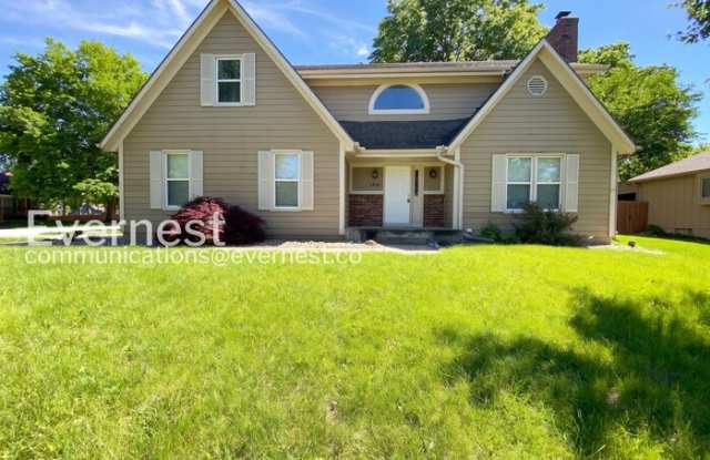 1419 Southeast 7th Street - 1419 Southeast 7th Street, Lee's Summit, MO 64063