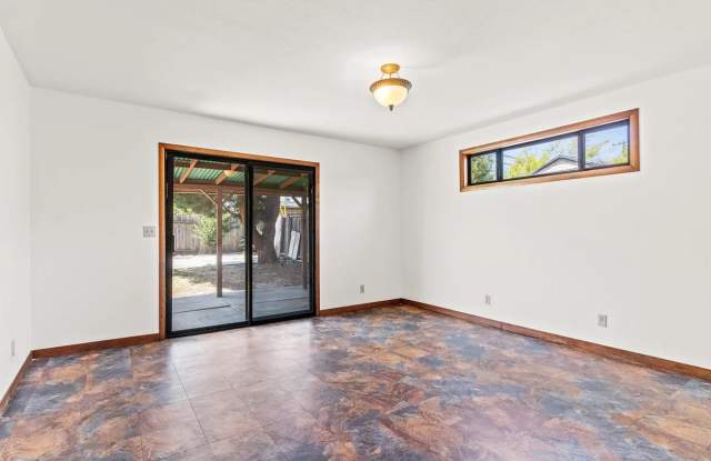1525 Cottage Grove Ave photos photos
