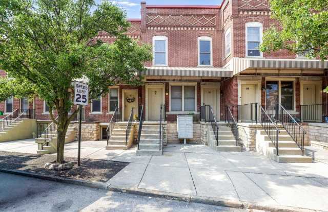 10 1/2 Clark Place Gallery 1
