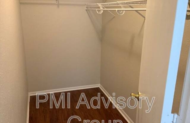 7223 SW 23rd Ct Gallery 4
