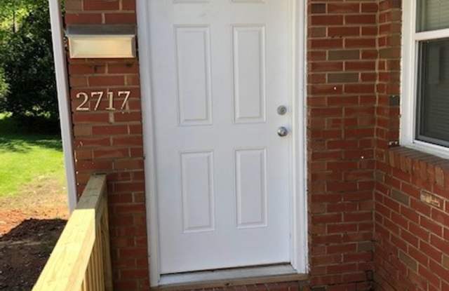 Cute 2 Bedroom Duplex near Freedom Drive photos photos