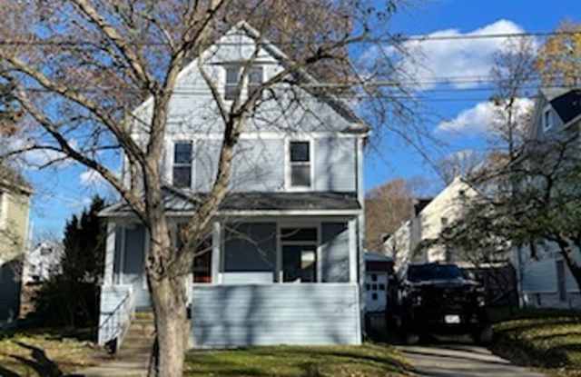 Spacious Home in a Great Neighborhood photos photos