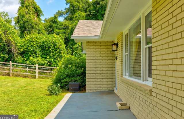 1848 Winthrop Drive SE Gallery 2