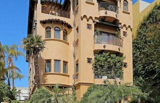 133 S Spalding Dr - 133 South Spalding Drive, Beverly Hills, CA 90212