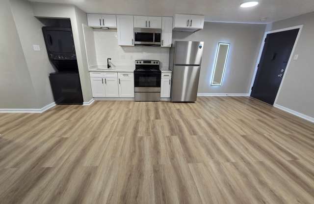 Welcome to Bellagio South Living, your new home in the heart of Indianapolis! Gallery 1