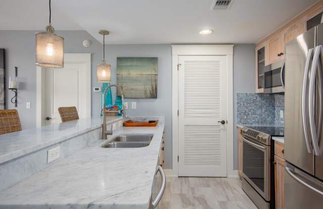 9300 Baytowne Wharf Boulevard unit: 527 photos photos