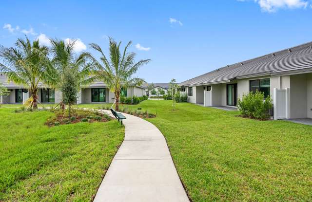 Senior Housing - Solera at Avalon Trails Gallery 4