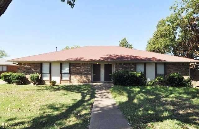 311 Christie Court - 311 Christie Court, Irving, TX 75060