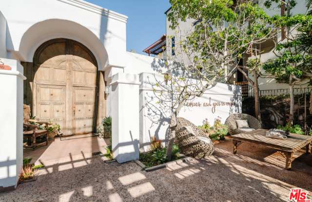 2333 Grand Canal - 2333 Grand Canal, Los Angeles, CA 90291