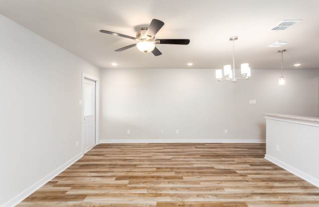 Brand New Townhome in Castroville Gallery 3