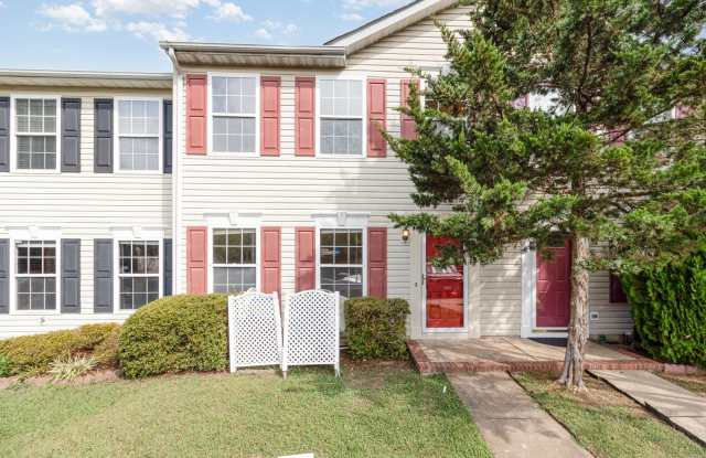 3 Bedroom Townhome in Lee's Hill! photos photos