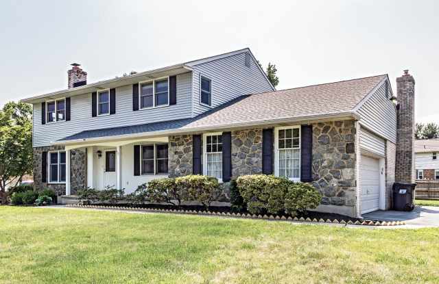 North Wilmington - 4 bedroom, 2.5 bath home in Chalfonte photos photos
