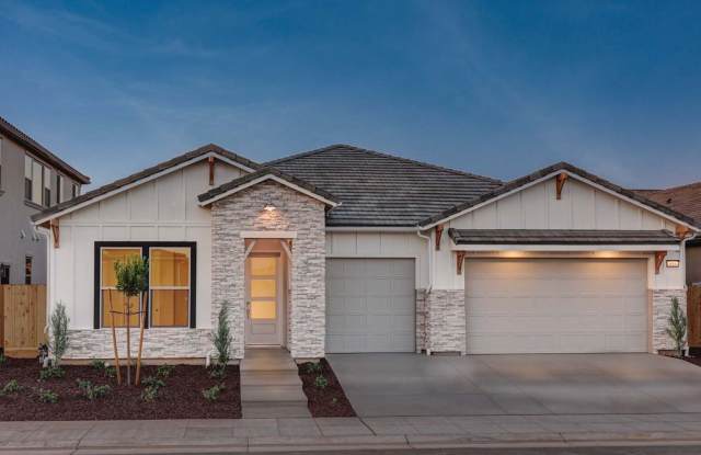 Brand new Home in Riverstone - 935 Talus Way South, Madera County, CA 93636
