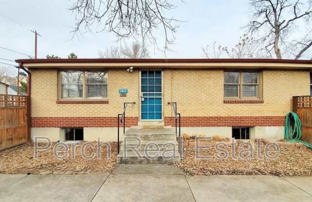 2431 Grove Street photos photos