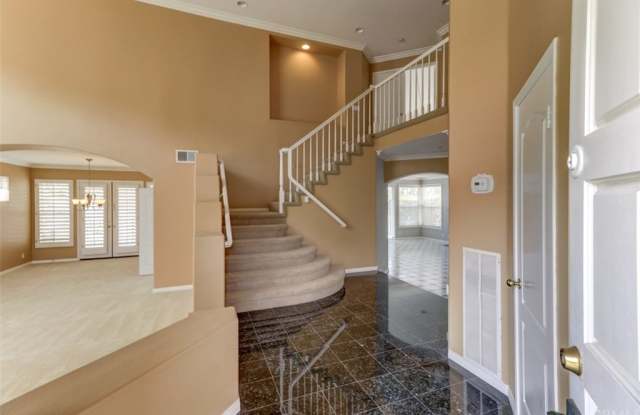 8141 E Marblehead Way Gallery 4