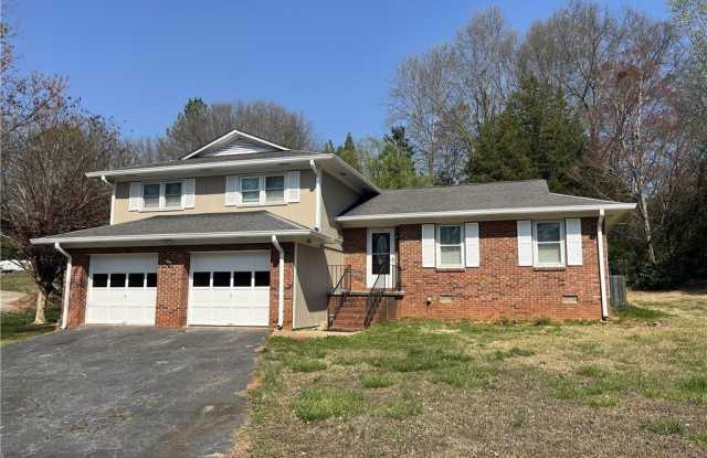 100 Red Cardinal Road - 100 Red Cardinal Road, Seneca, SC 29672