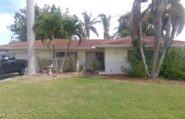 1449 Viking Court photos photos