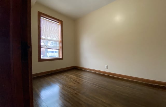 5619 S. WOOD 2 Gallery 3