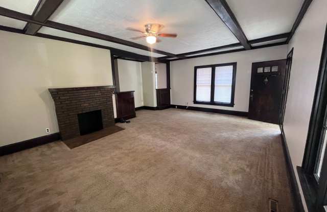 Adorable 2 Bedroom 1 Bathroom Gallery 4