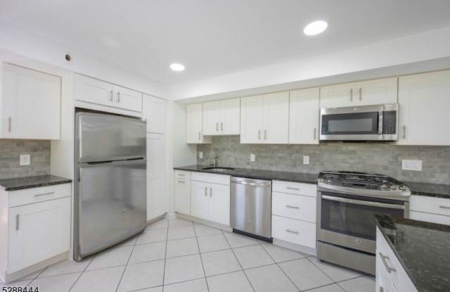 31 Harwood Pl Gallery 4