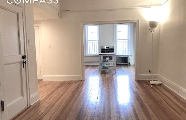 141 Union Street Gallery 2