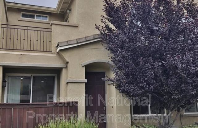 41900 Davenport Way - 41900 Davenport Way, Murrieta, CA 92562