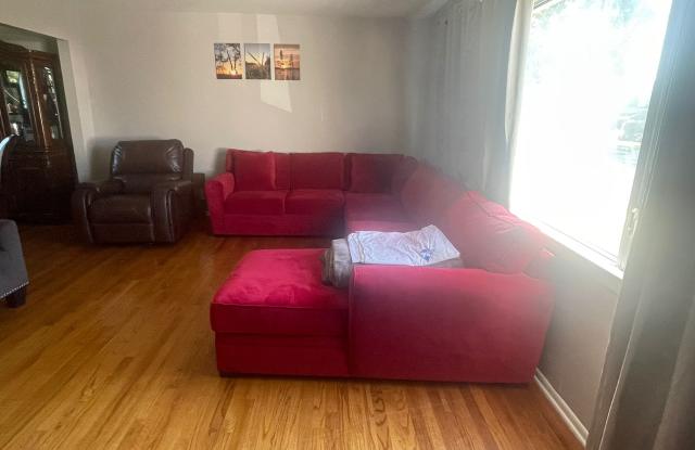 10 Dolores Dr. Gallery 2