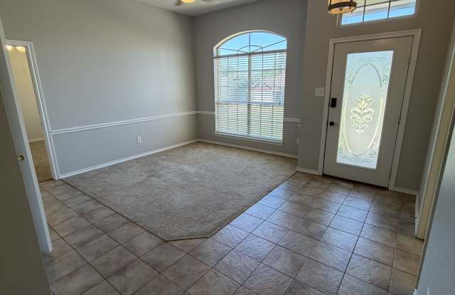 1427 Shadow Run Gallery 2