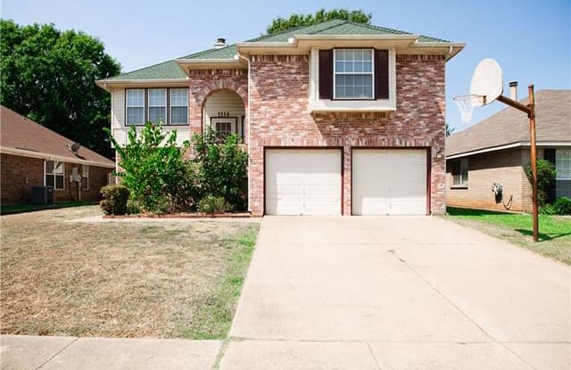1114 Princeton Place - 1114 Princeton Place, Euless, TX 76040