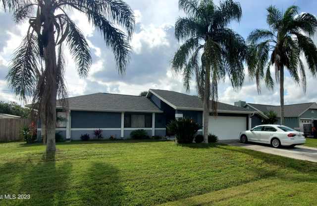 662 Castaways Street NE - 662 Castaways Street Northeast, Palm Bay, FL 32907