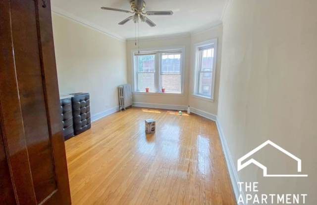 2204 West Foster Ave. photos photos