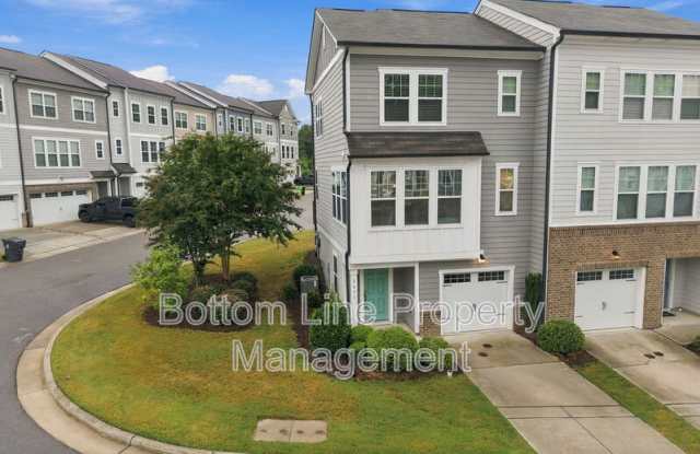 1421 Salem Creek Dr Gallery 2
