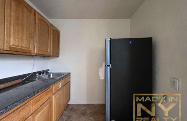 189-14 Crocheron Ave photos photos