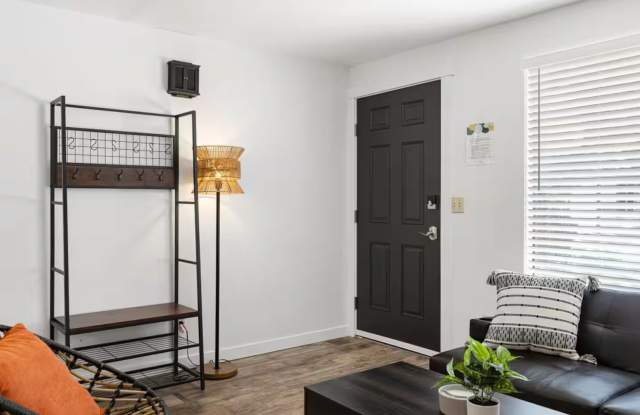 Pet Friendly- Large Backyard in Boise Gallery 3