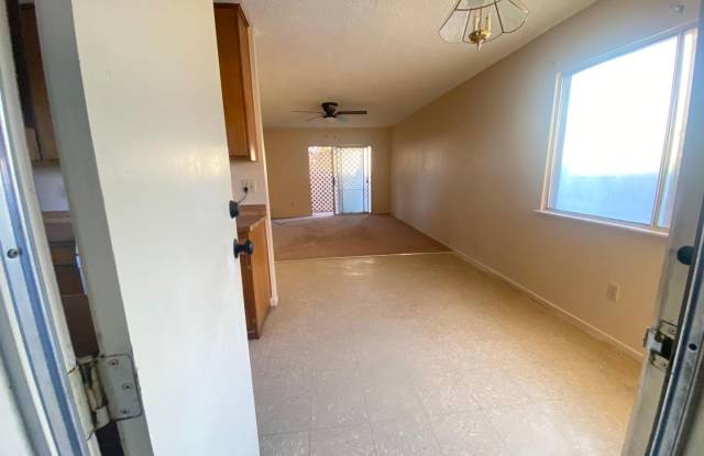 4 BEDROOM HOME ON LARGE LOT Gallery 4