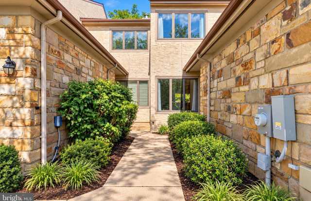 51 WOODMONT Drive Gallery 4
