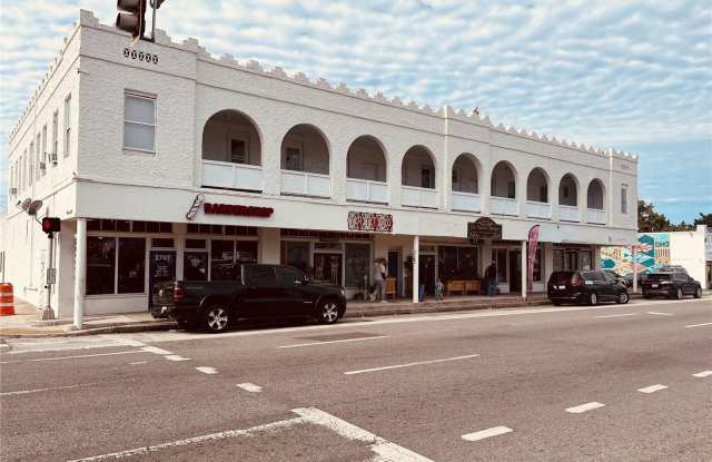 2702 N FLORIDA AVENUE photos photos