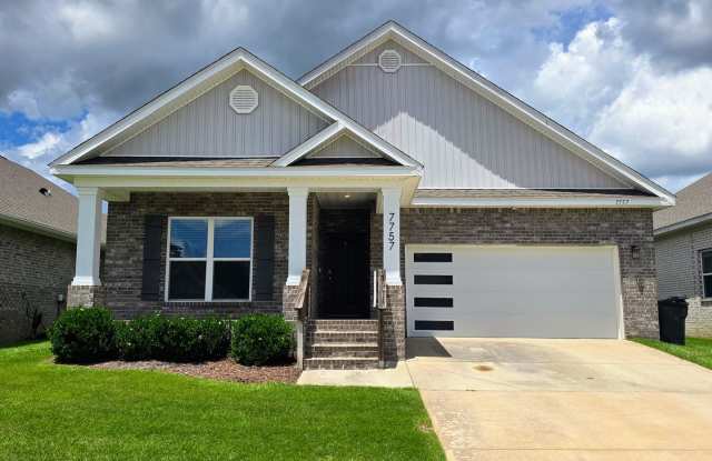 Beautiful 3BR/2BA in Gated Community with a Community Pool! photos photos