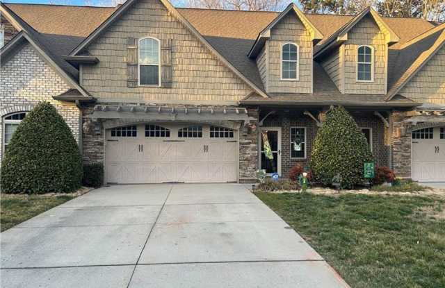 Spacious  Stylish 3 Bedroom, 2 1/2 Bathroom Townhome Near Jonestown Road! photos photos