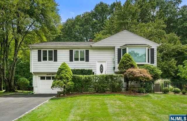 93 Carlson Court photos photos
