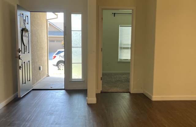 1031 Beymer Loop Gallery 3
