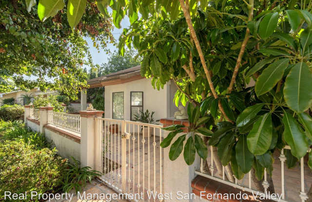 9223 Paso Robles Ave Gallery 4