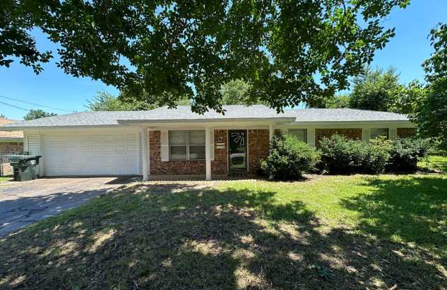 Coming Soon: Delightful 4-bedroom, 2-bathroom in Tyler! photos photos