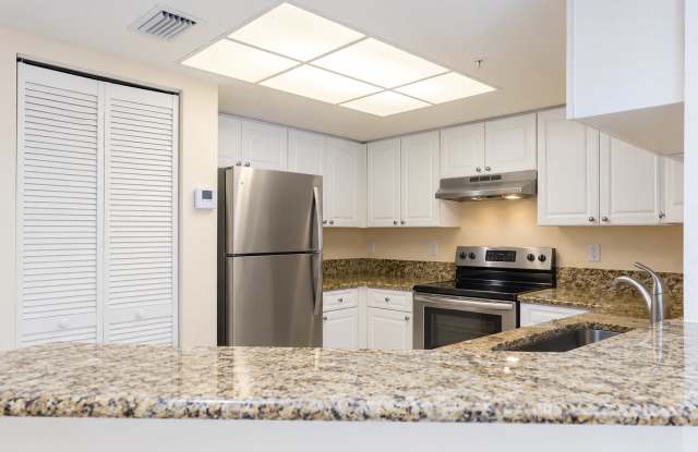 1000 Crestwood Court South Gallery 2