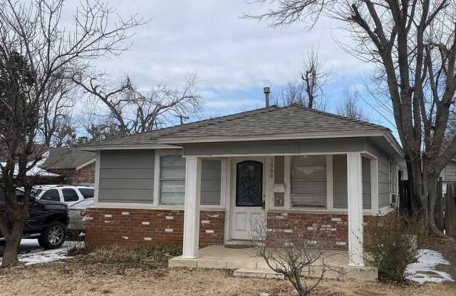 3909 NW 12th St photos photos