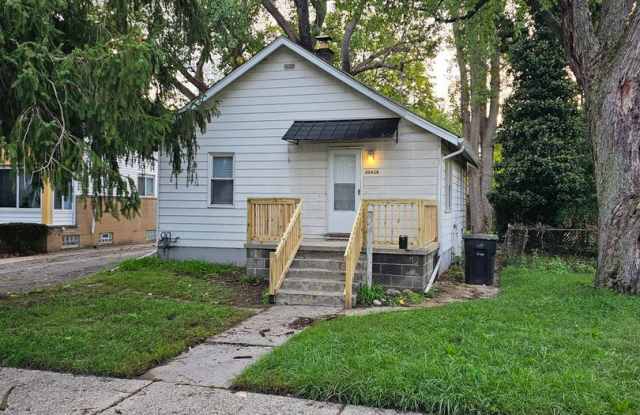 20426 Salem St- 3 BEDS & 1 BATH FOR RENT! Gallery 1