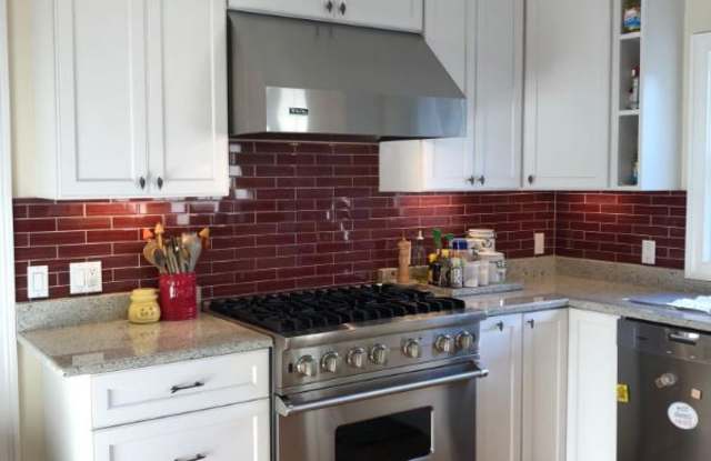 39 Beaconsfield Road 11 - 39 Beaconsfield Road, Brookline, MA 02445