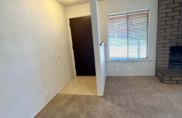 MOVE IN SPECIAL 1/2 OFF FIRST MONTH RENT 2 bedroom 2 bathroom Heritage Ranch Home Available NOW Gallery 3