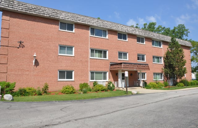 1925 East OAKTON Street - 1925 East Oakton Street, Des Plaines, IL 60018