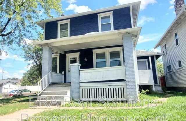 488 Woodbury Ave photos photos